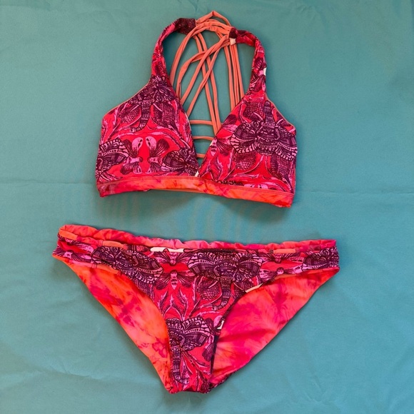 Maaji  Pink Bikini Set swim suit reversible padded top lined size S woman’s - Picture 1 of 6